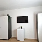 Apartament Meribu H1 Fuer Monteure Und Arbeiter