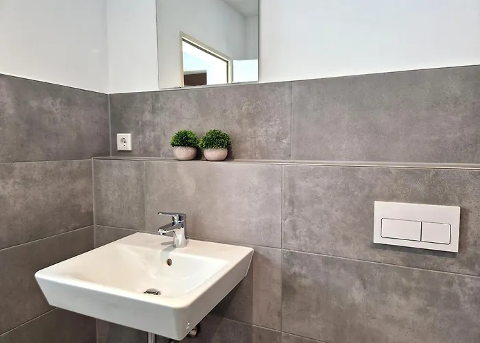 Meribu H1 Fuer Monteure Und Arbeiter Lejlighed